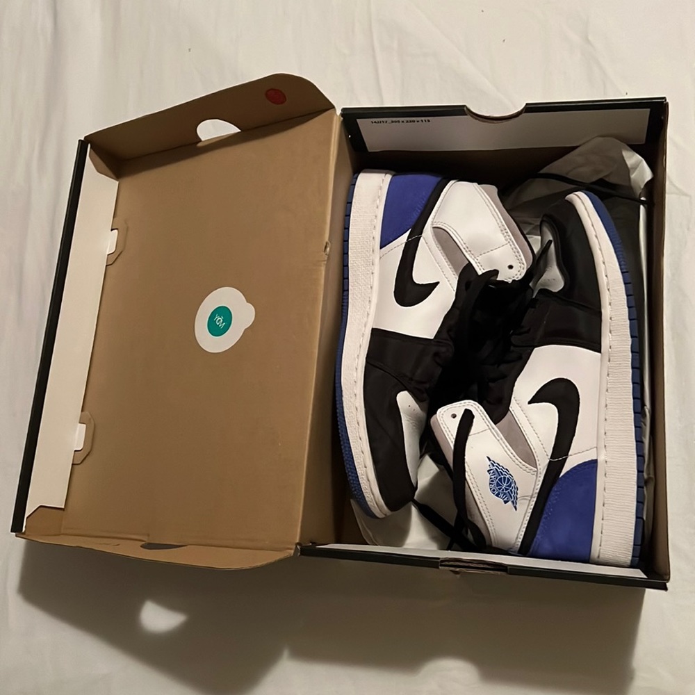 Nike Air Jordan 1 Mid SE
